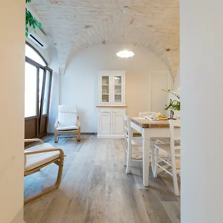 Apartment Donna Rosaria *