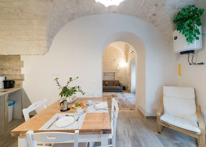 Donna Rosaria אוסטוני